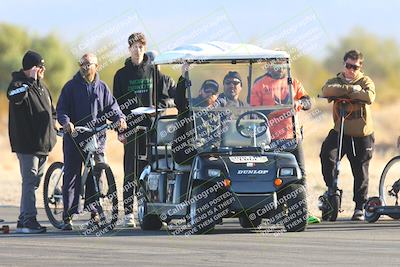 media/Dec-05-2024-Racers Edge (Thu) [[e102e0690b]]/1-Pits-Track Walk-Hawk/